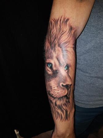 leeuw tattoo